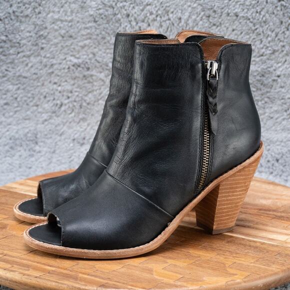 Corso Como Women's Tameka Black Zip-Up Peep Toe Bootie Size 7.5 M - Picture 3 of 7